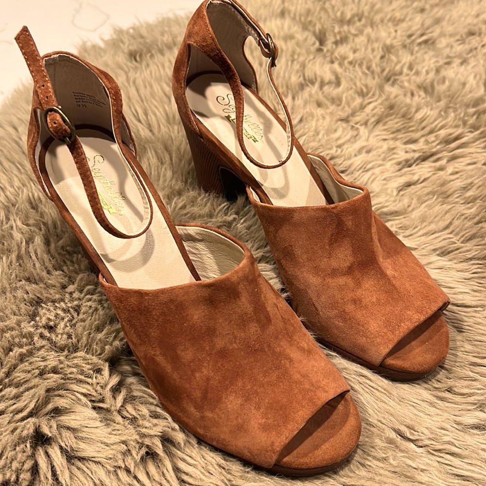Seychelles Heritage Suede Open Toe Heels